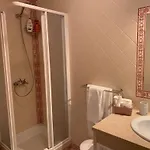 Casa Roseiras Tatil Evi Ferragudo (Faro)
